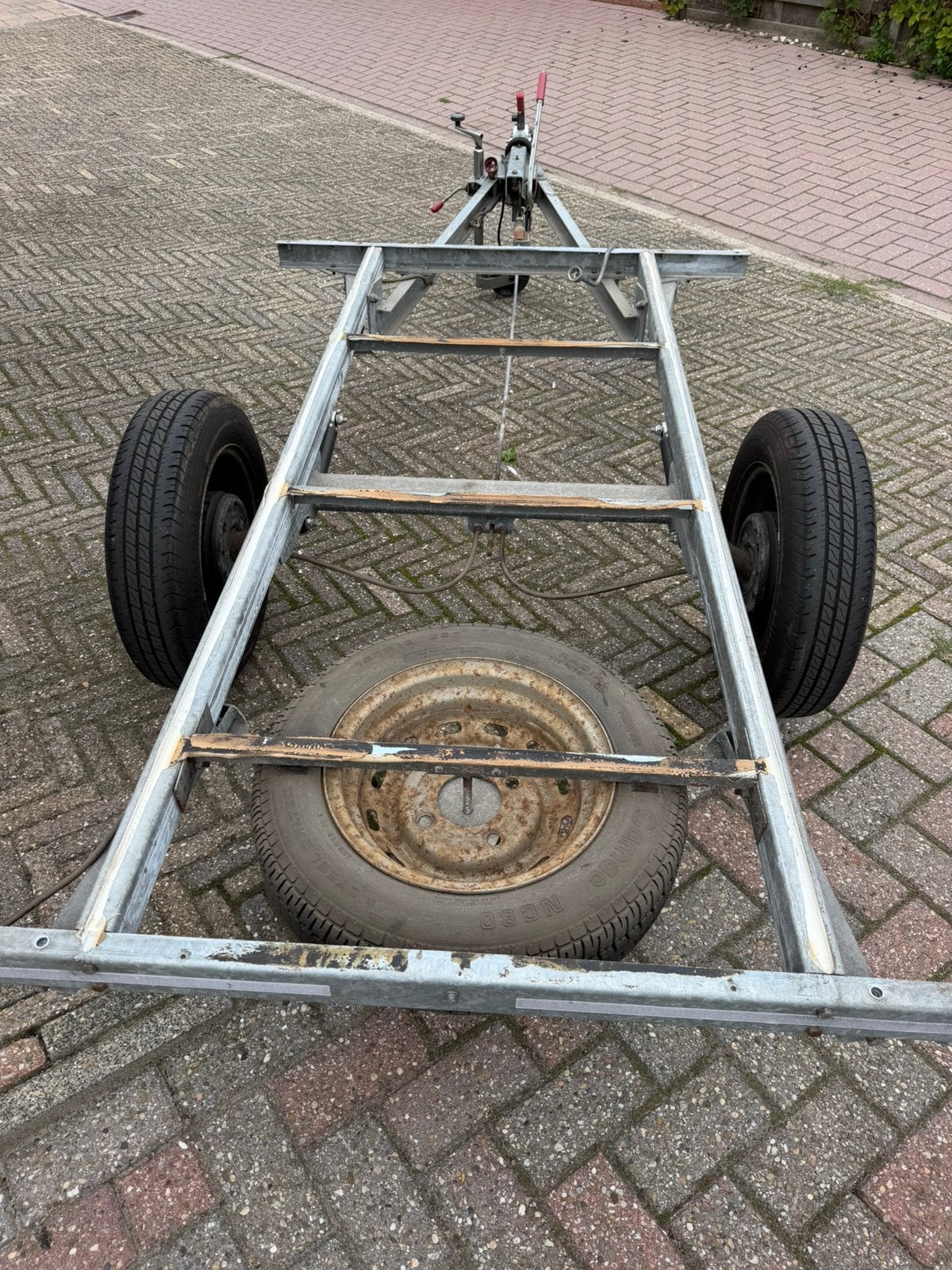 Geremd aanhanger onderstel, Ophalen, Gebruikt