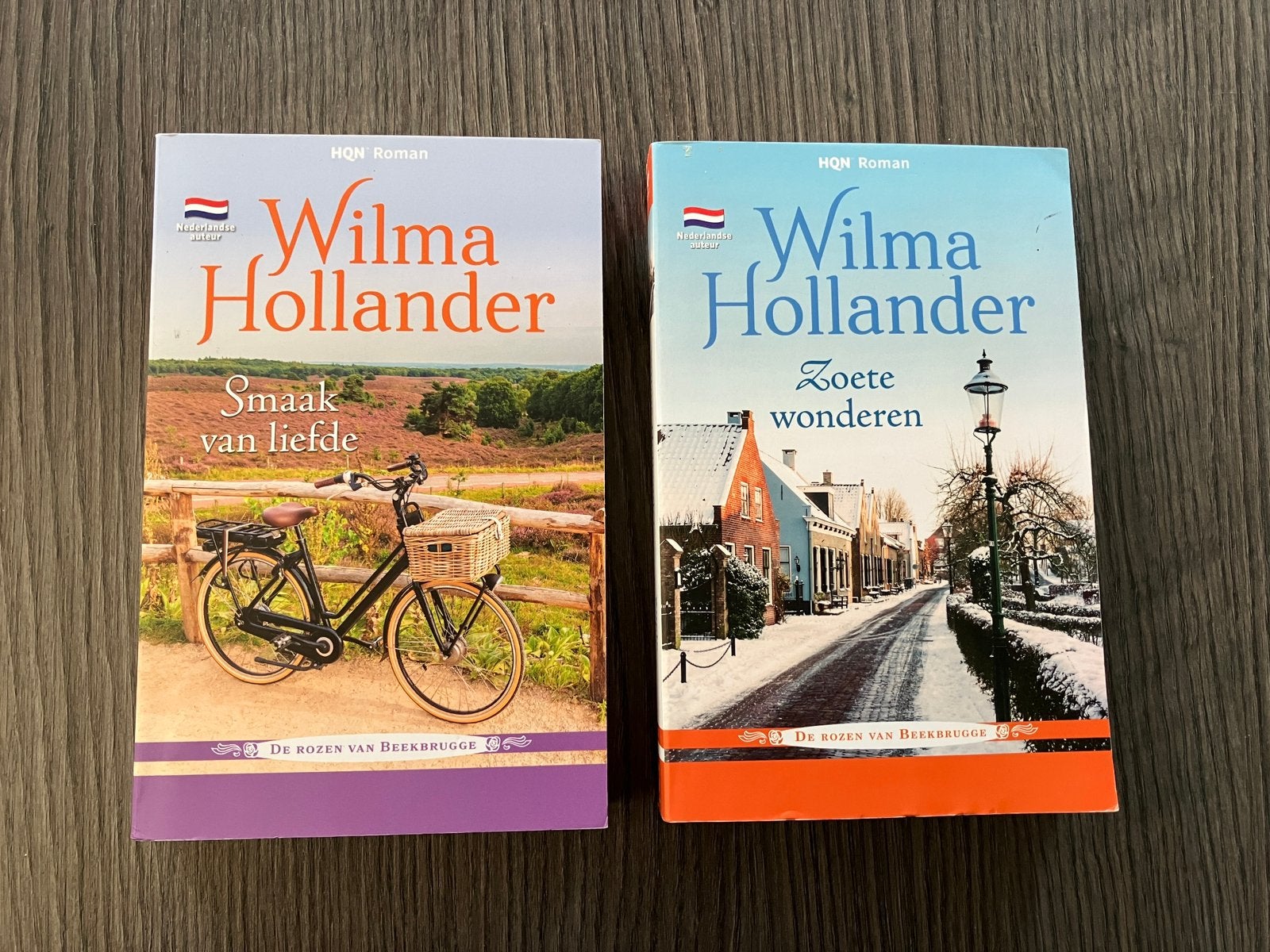 2X Wilma Hollander - De rozen van Beekbrugge - HQN Roman, Boeken, Ophalen of Verzenden, Gelezen, Nederland