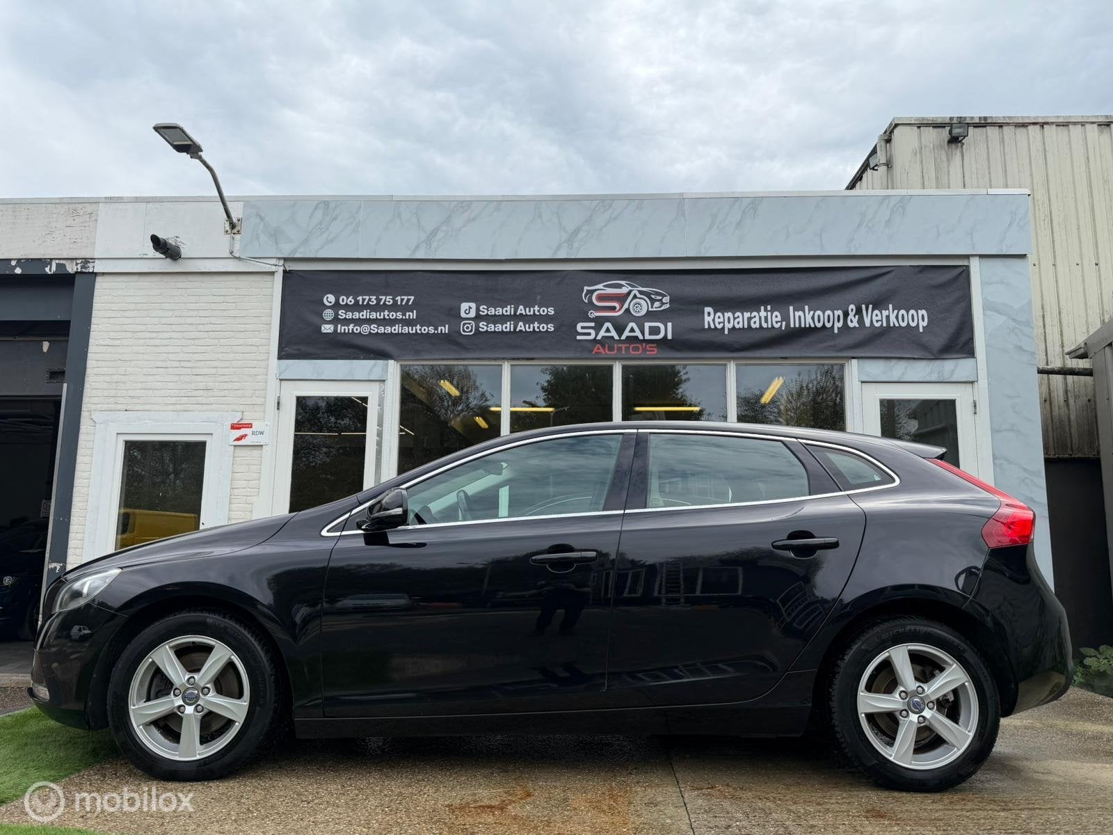 Volvo V40 1.6 T3 Summum distributieriemset + APK, Auto's, Voorwielaandrijving, Gebruikt, 4 cilinders, 150 pk