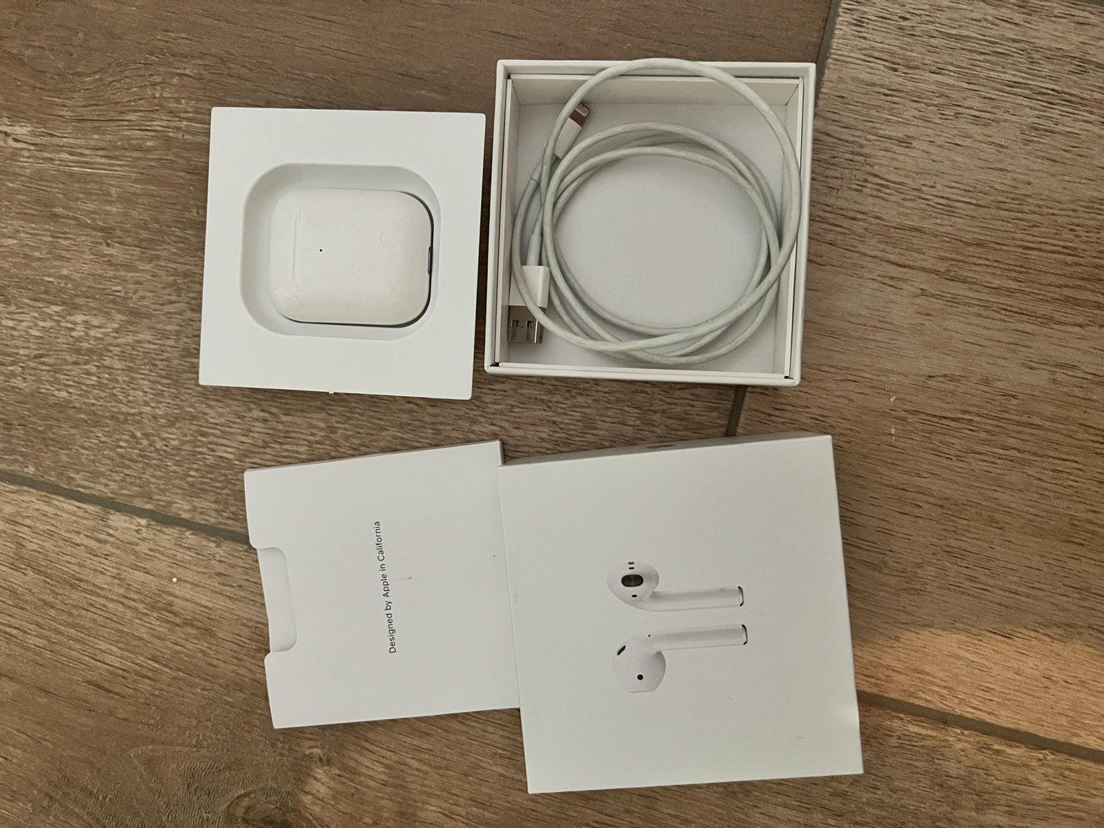 Apple AirPods 2 met draadloze oplaadcase, In-ear, Bluetooth, Ophalen of Verzenden, Zo goed als nieuw