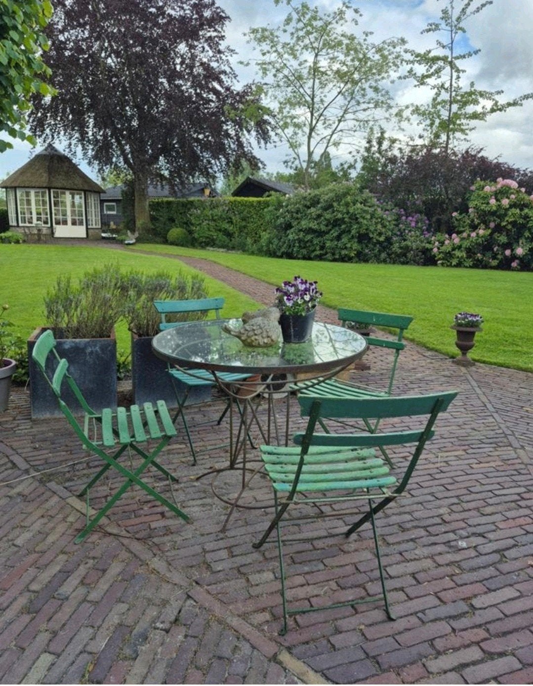 Frans bistroset met 4 klapstoelen en tafel (90 cm), Ophalen, Gebruikt, Rond
