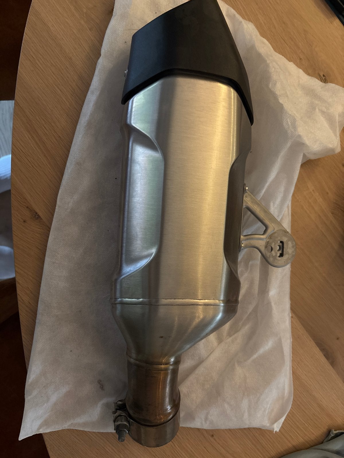 Originele uitlaat BMW R 1300 GS - Zo goed als nieuw!, Ophalen, Nieuw