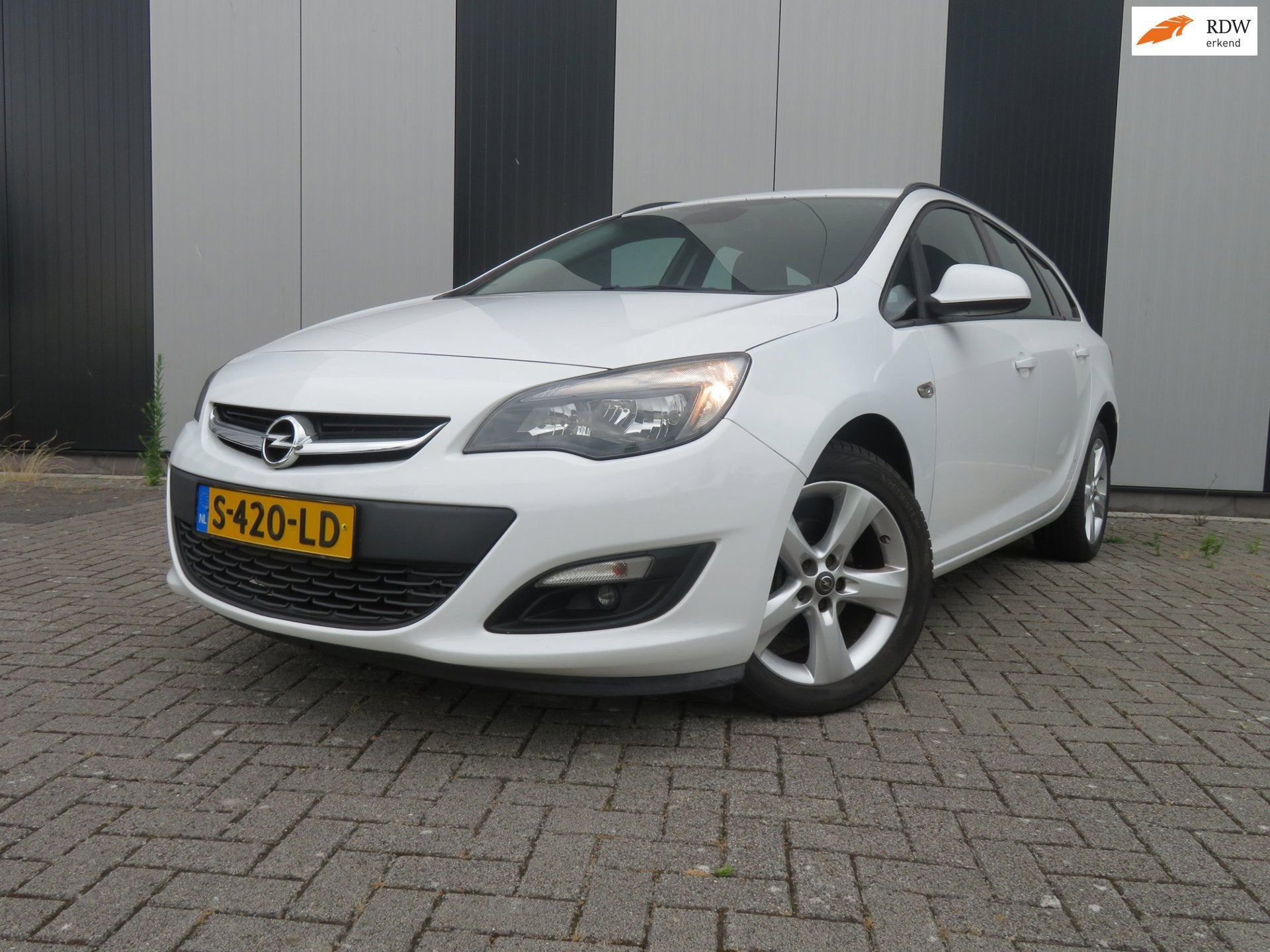 Opel ASTRA SPORTS TOURER 1.6 Sport, Auto's, Opel, Stof, Gebruikt, 4 cilinders, 700 kg
