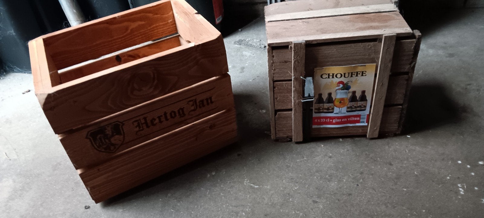 Bierkistjes Hertog-Jan en La Chouffe, Minder dan 50 cm, Minder dan 50 cm, Ophalen of Verzenden, Zo goed als nieuw