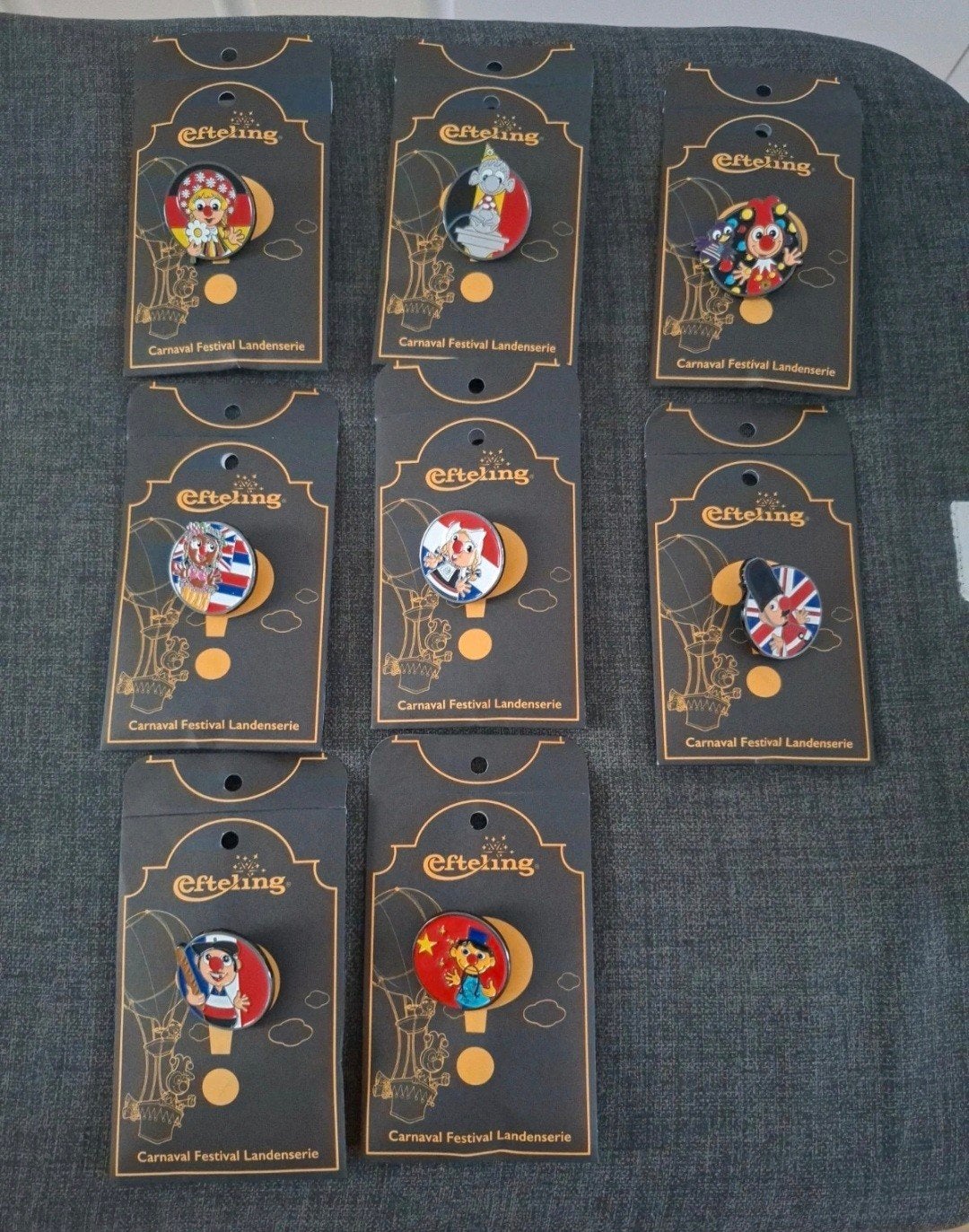 Carnaval Festival Efteling pin set, Ophalen of Verzenden, Zo goed als nieuw, Button of Speldje
