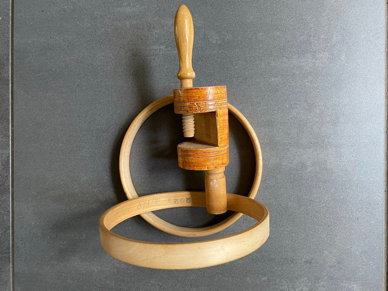 houten borduurring, Hobby en Vrije tijd, Borduren en Borduurmachines, Ophalen of Verzenden, Zo goed als nieuw, Handborduren, Onderdeel of Toebehoren