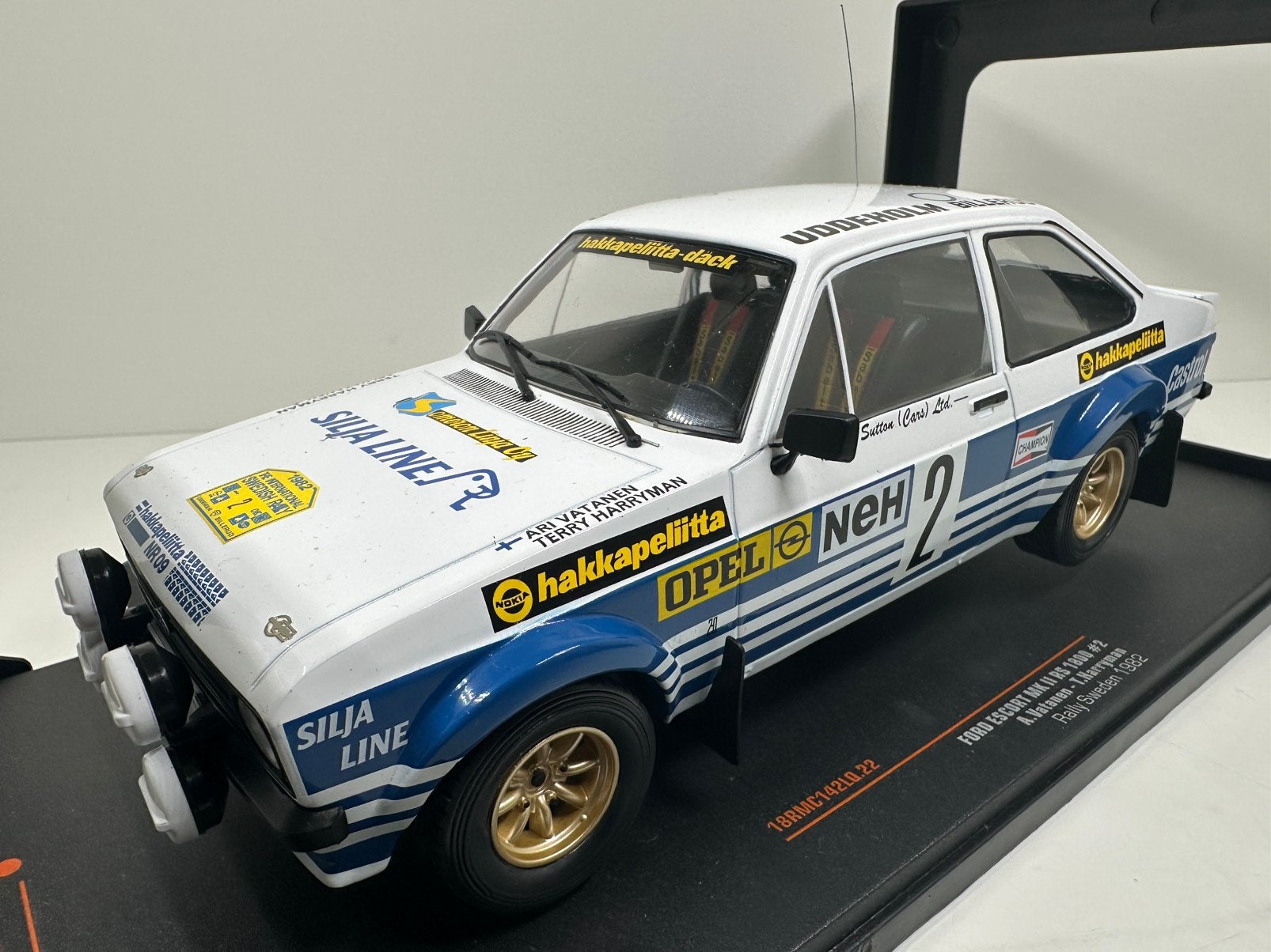 IXO 1:18 FORD ESCORT MK2 RS 1800 #2 RALLY ZWEDEN 1982, Ophalen of Verzenden, Nieuw, Auto, Overige merken