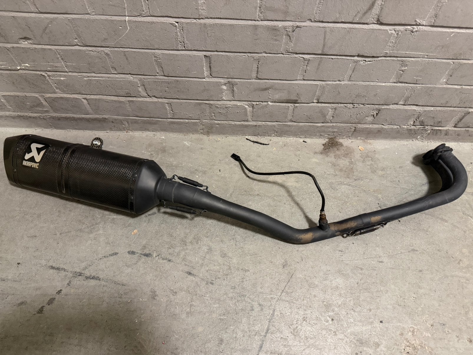 Yamaha Tmax 560 Akrapovic uitlaat & bekleed zadel, Ophalen of Verzenden