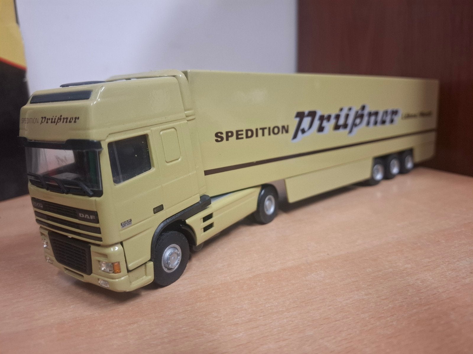 Daf XF  Prüßner Spedition Lioncar 1:50, Ophalen of Verzenden, Zo goed als nieuw, Bus of Vrachtwagen, Lion Toys