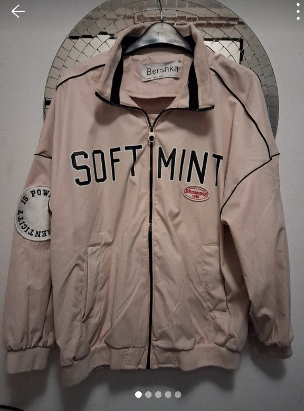Bershka Dames Bomberjack met Patches, maat.M, Maat 38/40 (M), Zo goed als nieuw, Roze, Bershka