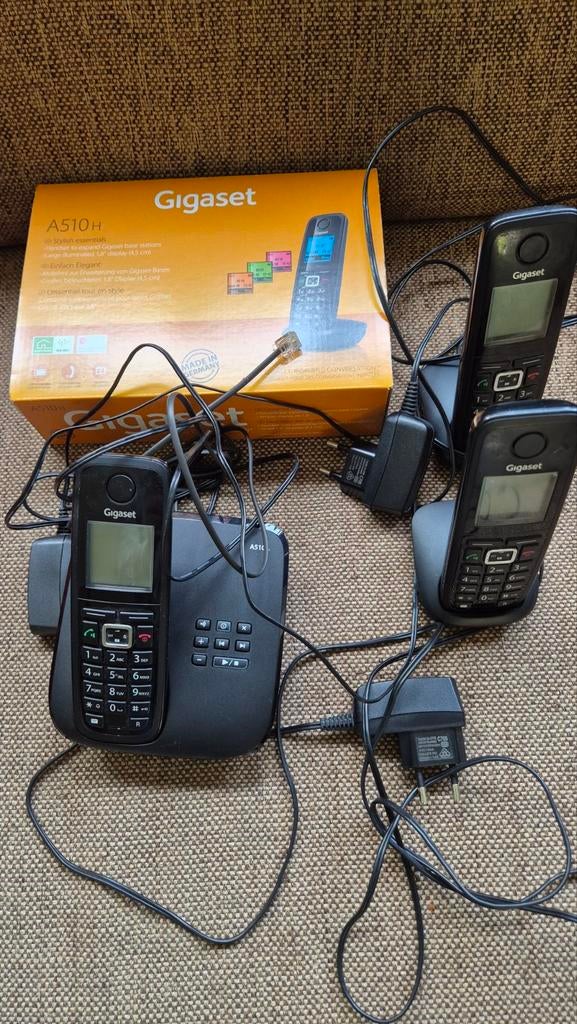Gigaset. Telefoon. Basisset met drie losse handsets, Ophalen of Verzenden