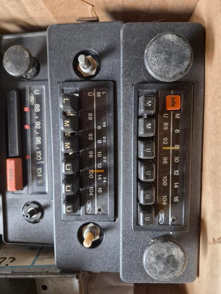 Ford autoradio's oldtimer, Auto diversen, Autoradio's, Ophalen of Verzenden