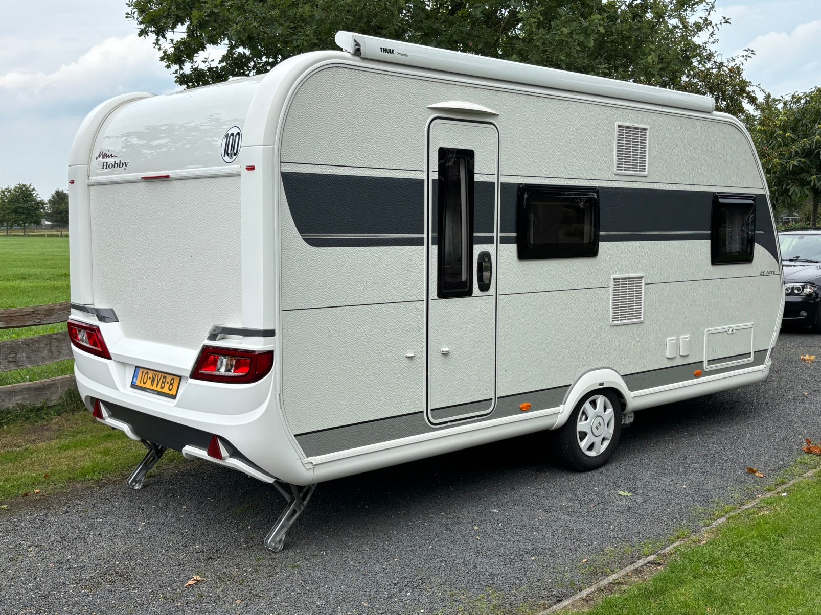 Hobby 490 KMF, stapelbed, mover vloerverwarming THULE luifel, Hobby, Bedrijf, Treinzit, 4 tot 5 meter