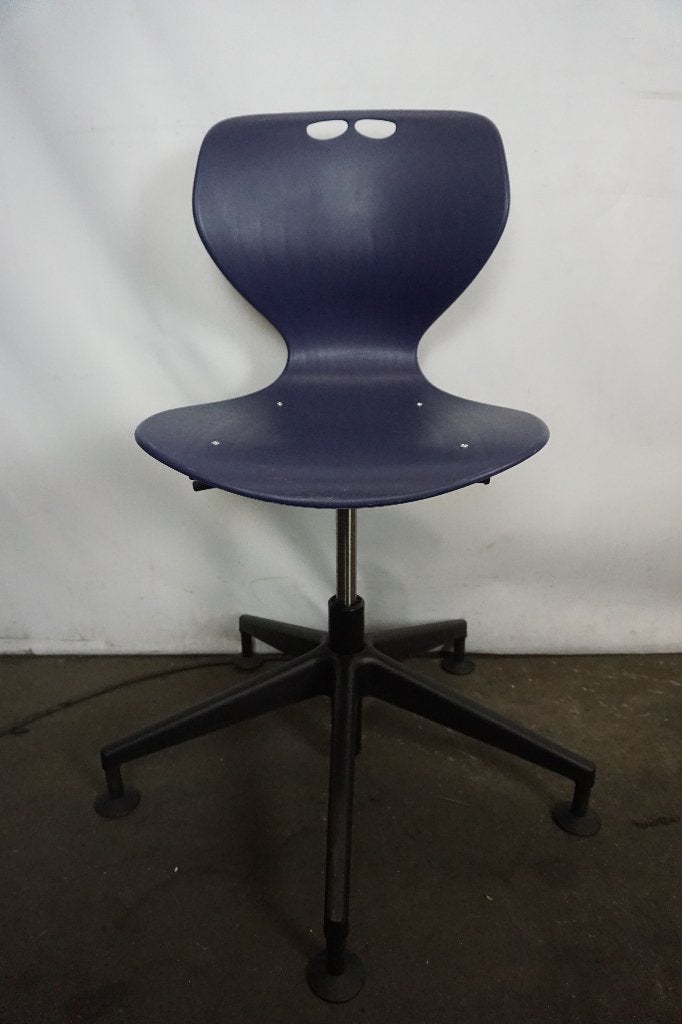 Ahrend comfortabele en stevige werkstoel |  €35,- per stuk, Ophalen, Gebruikt, Kunststof, Twee