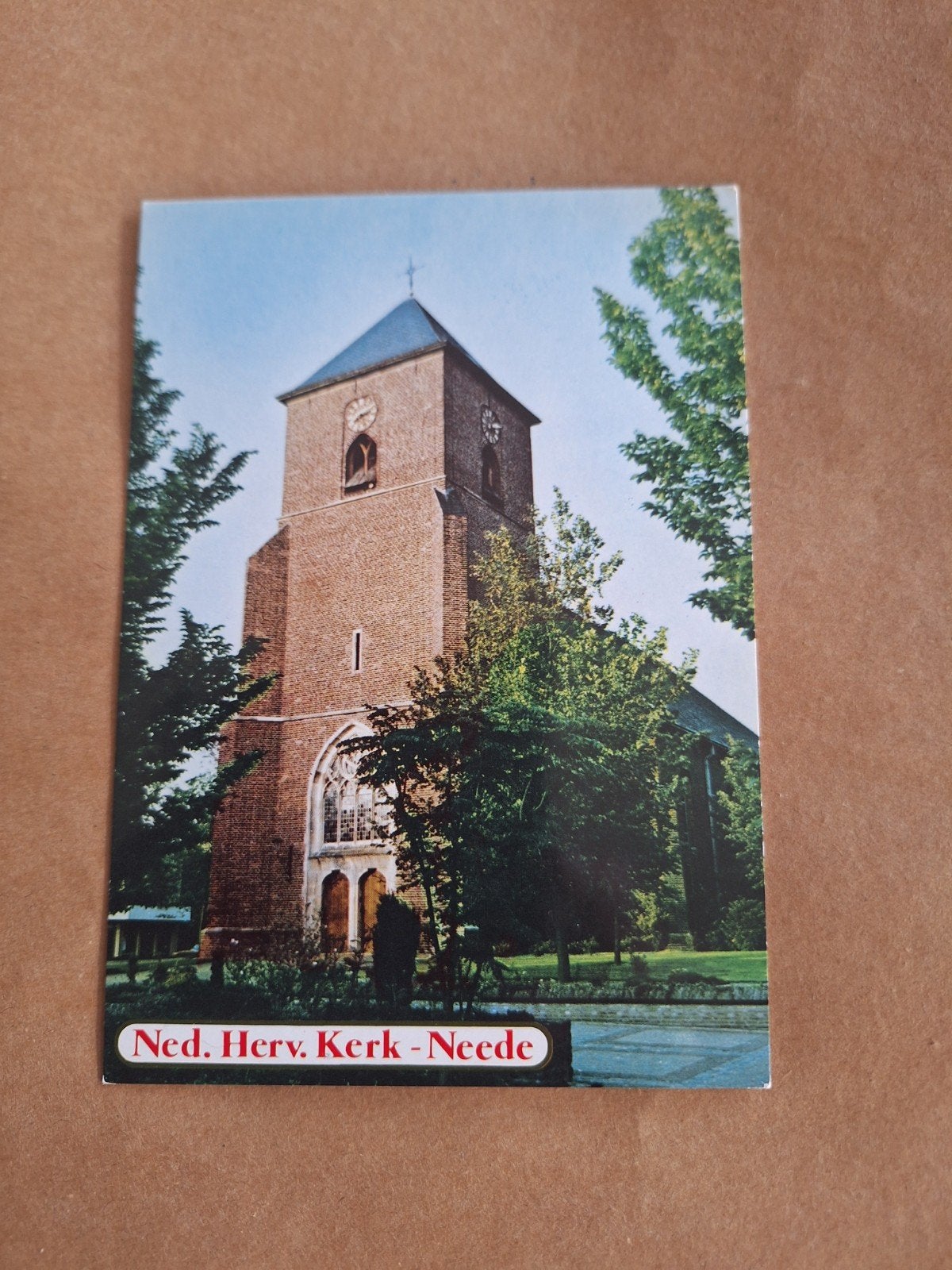 Ansichtkaart  van de De Grote Kerk. (Ned.herv kerk)   NEEDE, Verzamelen, Ophalen of Verzenden, 1960 tot 1980, Zuid-Holland