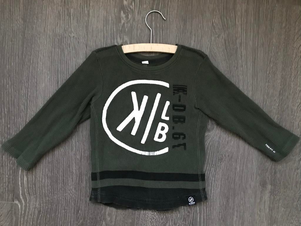 Jongens shirt / shirtje / longsleeve groen Kiddo mt 98/104, Ophalen of Verzenden, Gebruikt, Jongen, Shirt of Longsleeve