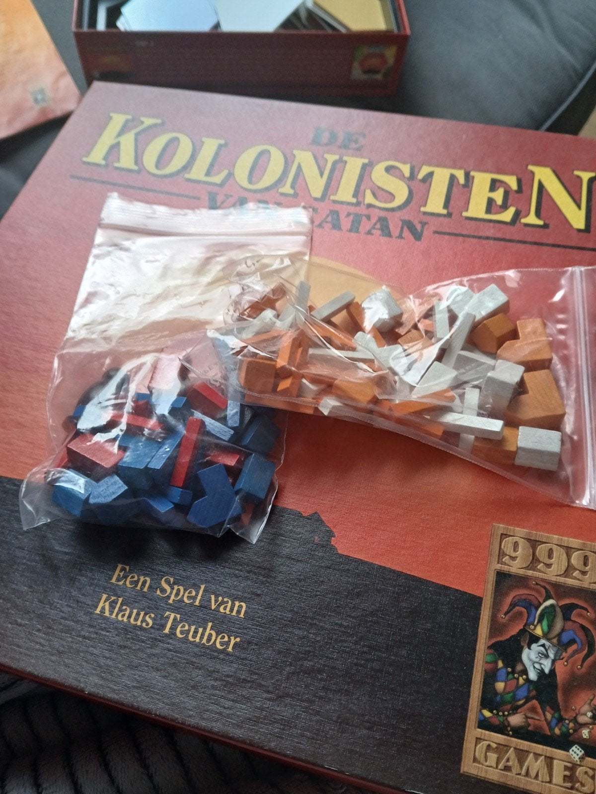De Kolonisten van Catan - Klassiek bordspel, Hobby en Vrije tijd, Gezelschapsspellen | Bordspellen, Drie of vier spelers, Ophalen of Verzenden