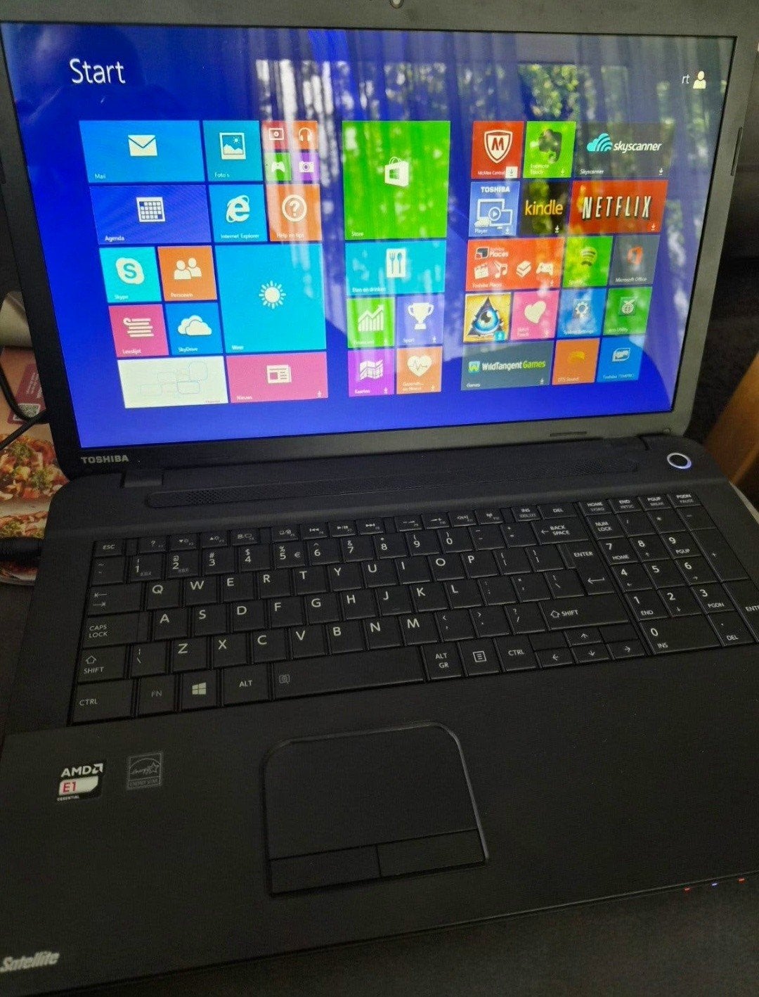 toshiba laptop
is traag voor de handige harry
batterij is ni, Ophalen of Verzenden, 2 tot 3 Ghz