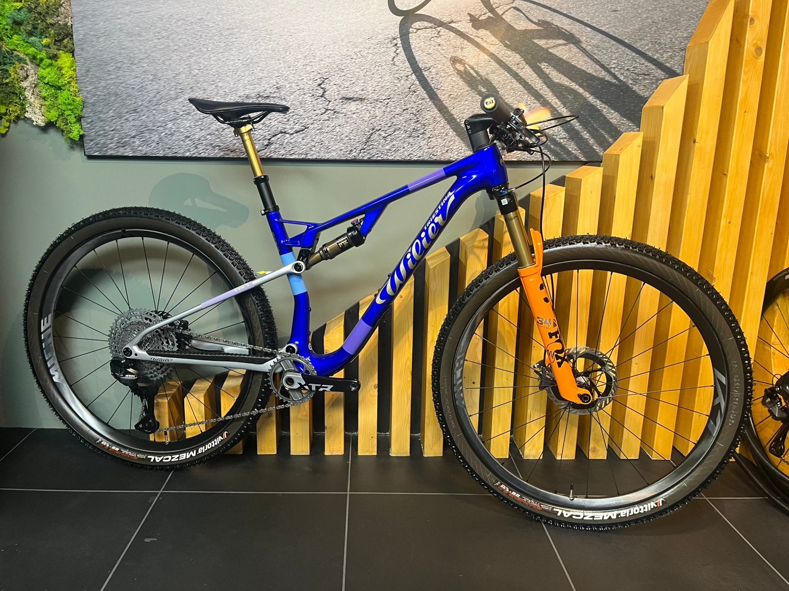 Wilier Urta MAX SLR factory edition , XTR Di2, Fox factory, Fully, Nieuw, Schijfrem, Ophalen