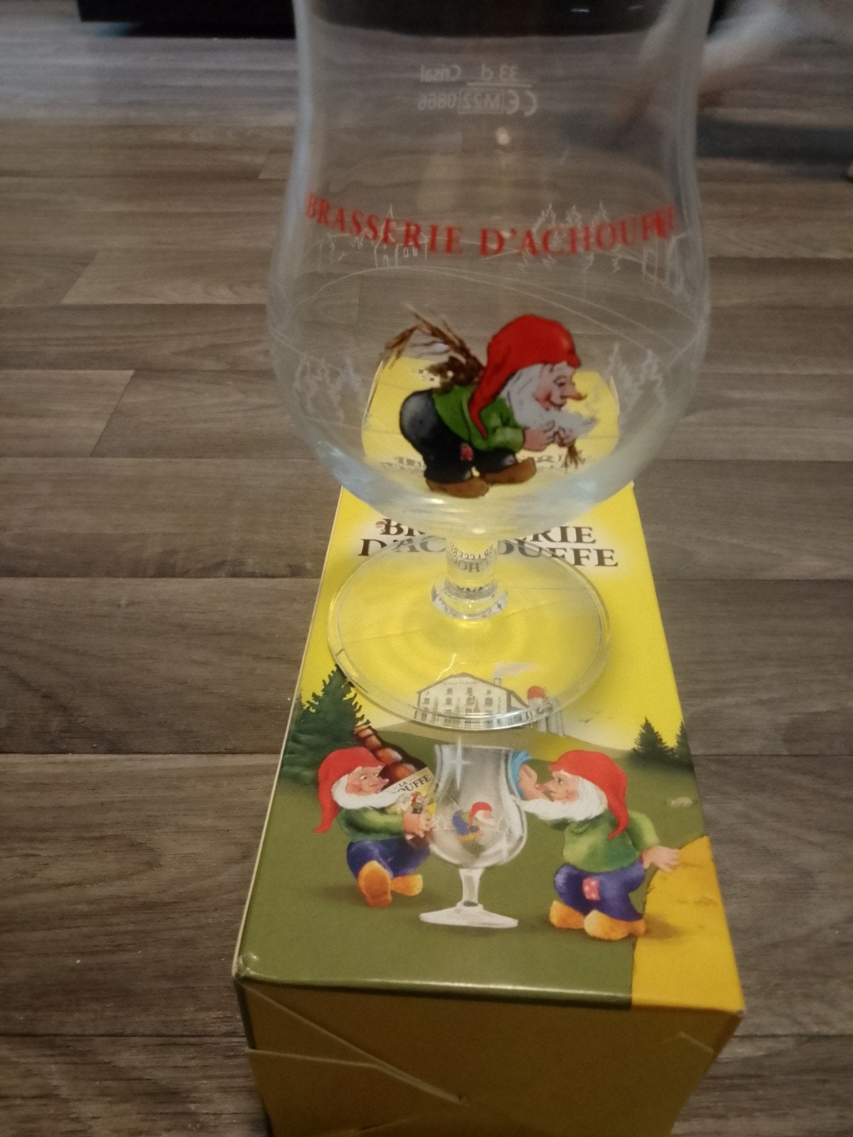 Nieuw Brasserie D'achouffe Chouffe bierglas in doos, Nieuw, Ophalen of Verzenden, Meerkleurig, Overige merken