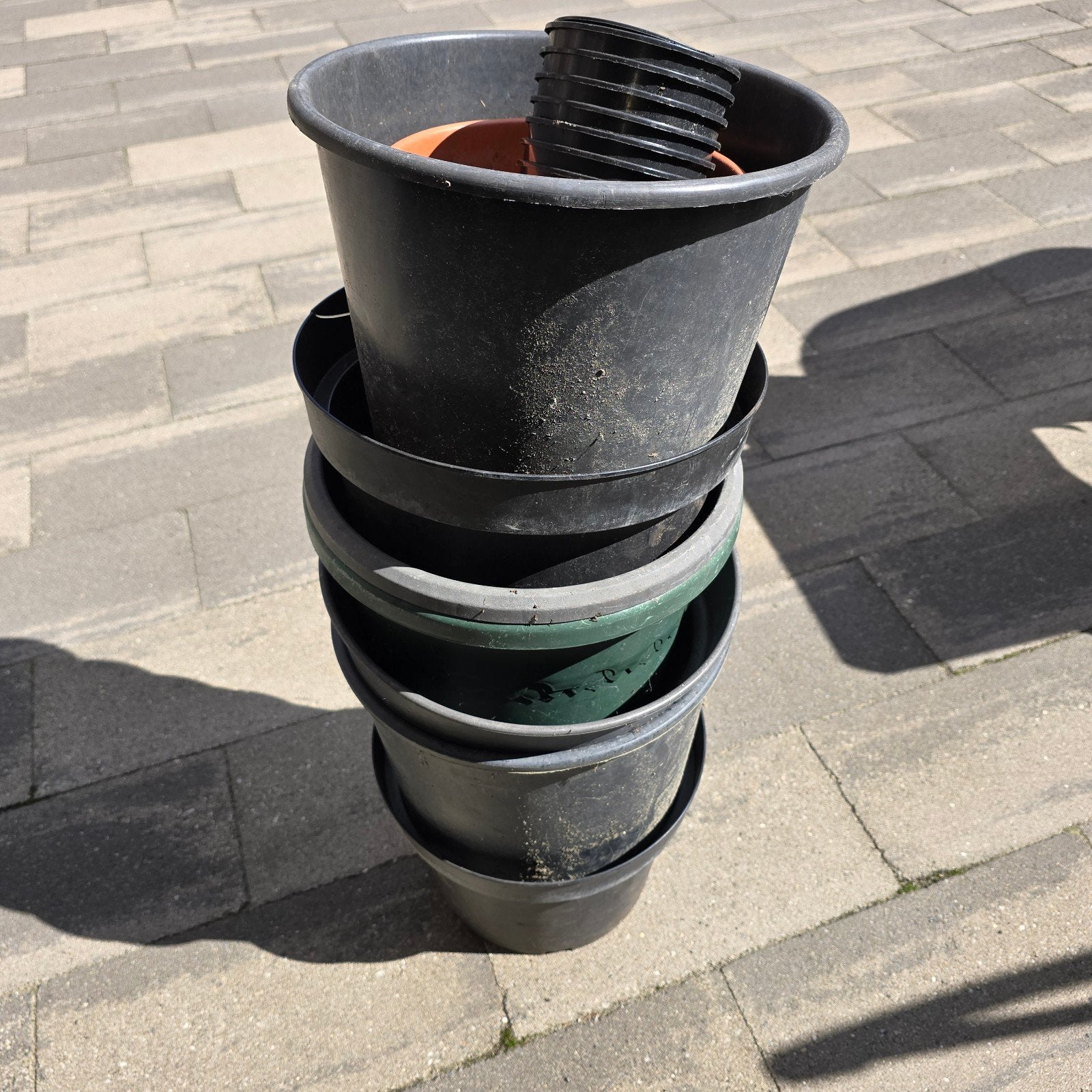Diverse gebruikte plastic bloempotten, Kunststof, Gebruikt, Rond, Minder dan 40 cm