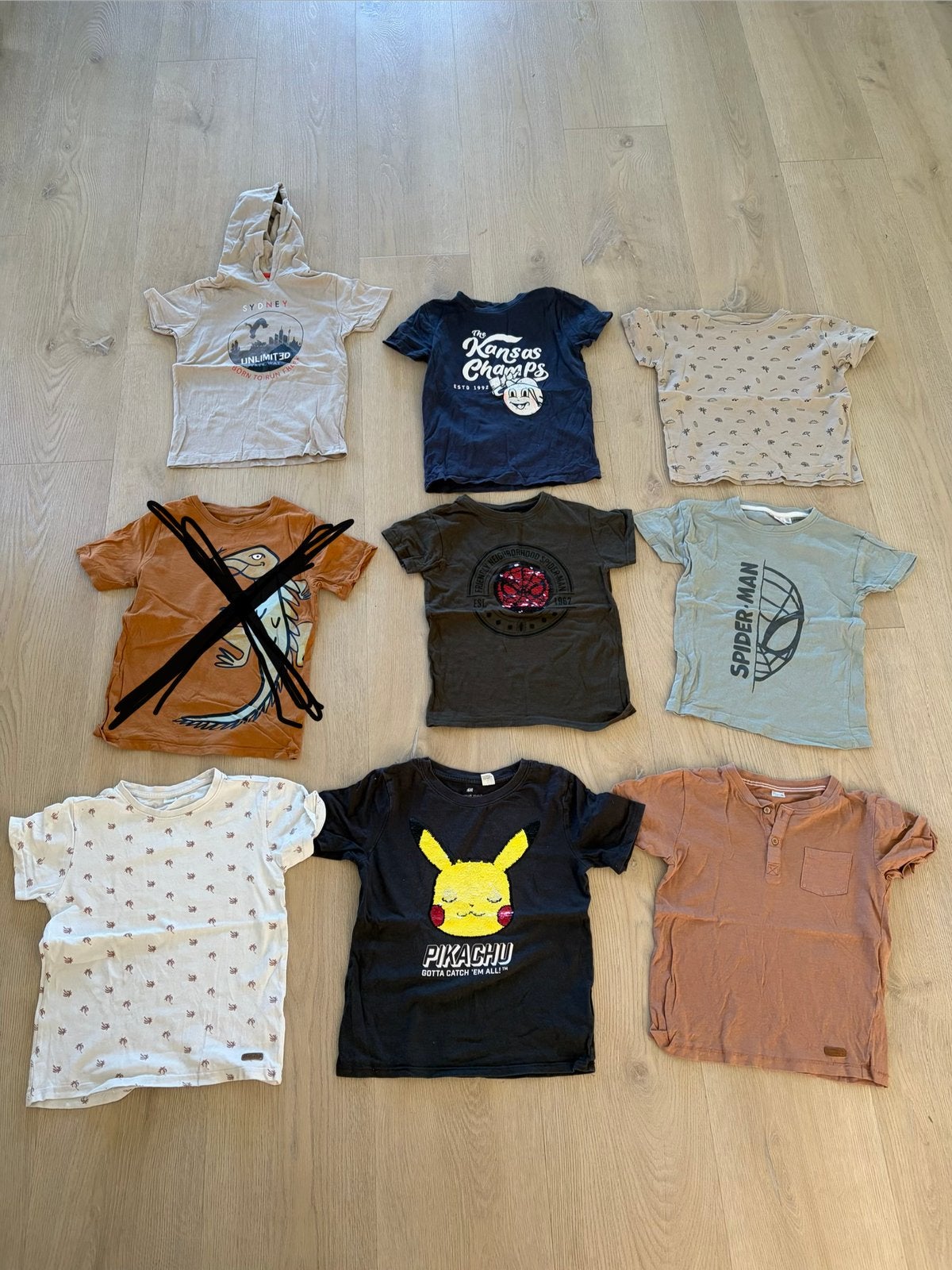 8 t-shirts maat 122-128, Ophalen of Verzenden, Gebruikt, Jongen, Shirt of Longsleeve