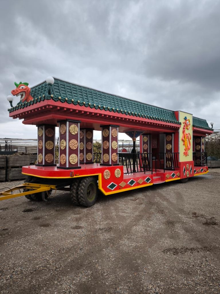 Carnavalswagen te huur - Chinees thema, Ophalen, Zo goed als nieuw