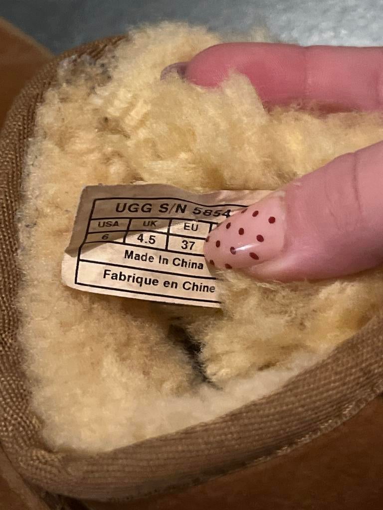 Originele UGG Classic Mini Laarzen - Maat 37, Kleding | Dames, Schoenen, Ophalen of Verzenden, Gedragen, Bruin, Lage of Enkellaarzen