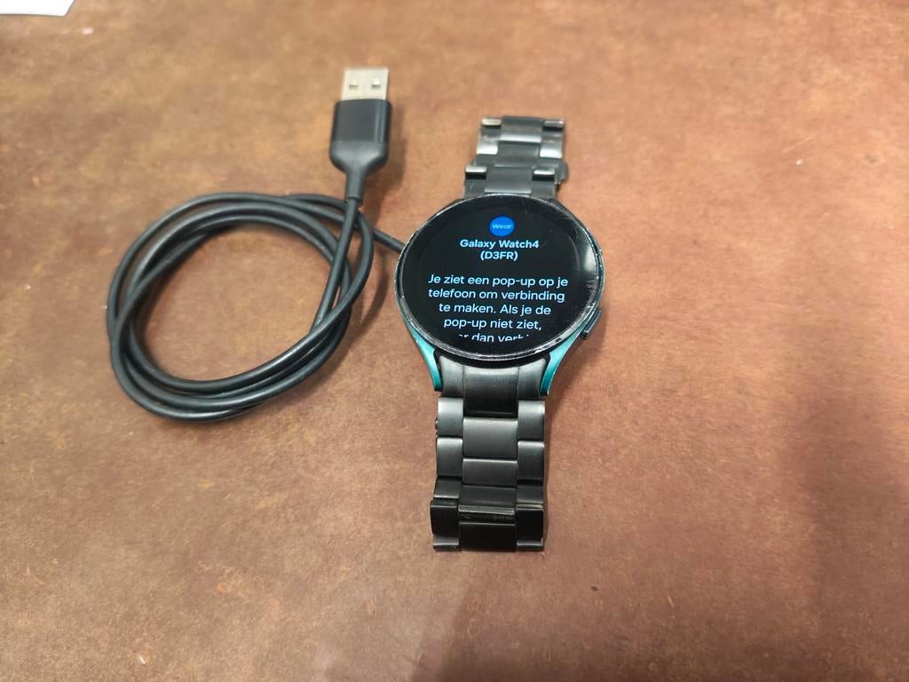 Samsung Galaxy Watch 4 Zwart met titanen bandje, Gebruikt, Hoogte, Zwart, Ophalen of Verzenden