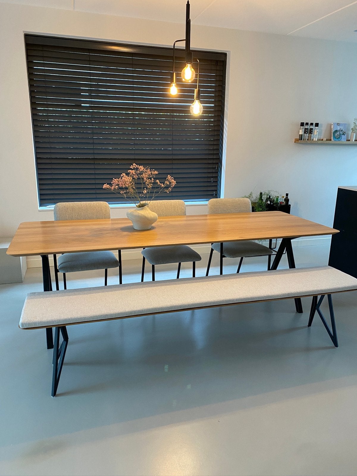 Studio Henk set eettafel, Co chair 3 stoelen, bank butterfly, Ophalen, Zo goed als nieuw