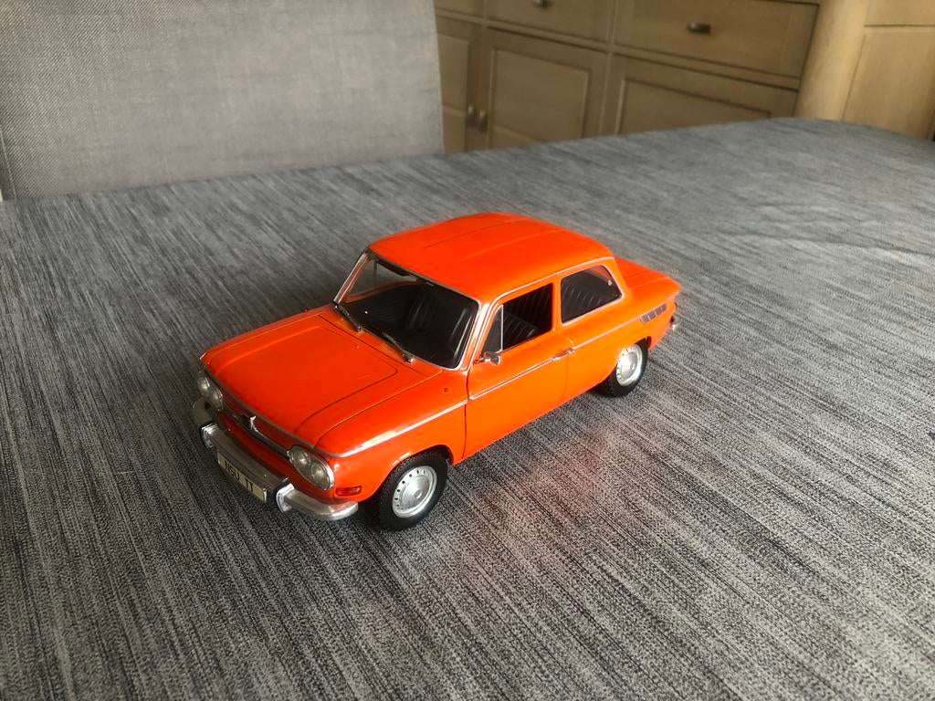Revell 1/18 nsu tt super mooi alleen geen doos, Ophalen, Zo goed als nieuw, Auto, Revell