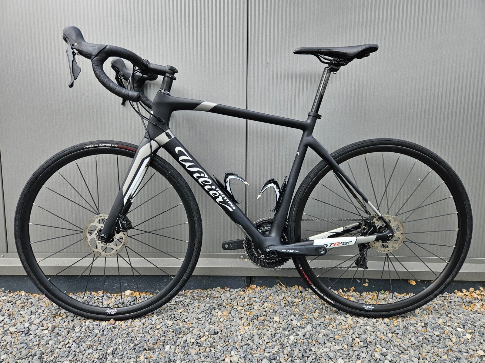 Wilier GTR Team Disc carbon racefiets - Shimano 105 - L, Fietsen en Brommers, Fietsen | Racefietsen, 28 inch, Carbon, Zo goed als nieuw