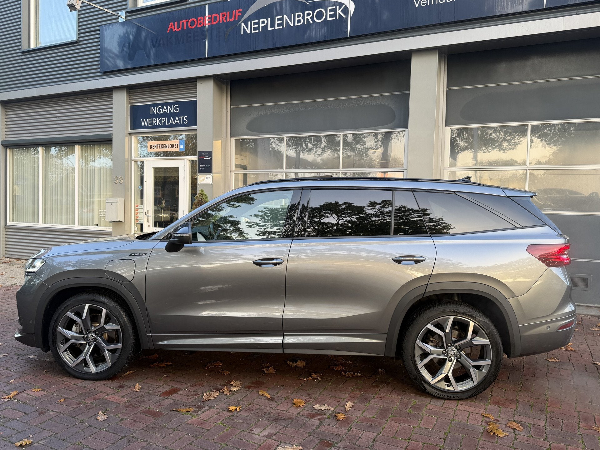 Skoda Kodiaq 1.5 TSI PHEV Sportline Business Panodak | Canto, Auto's, Dealer onderhouden, 4 cilinders, Origineel Nederlands, Bedrijf