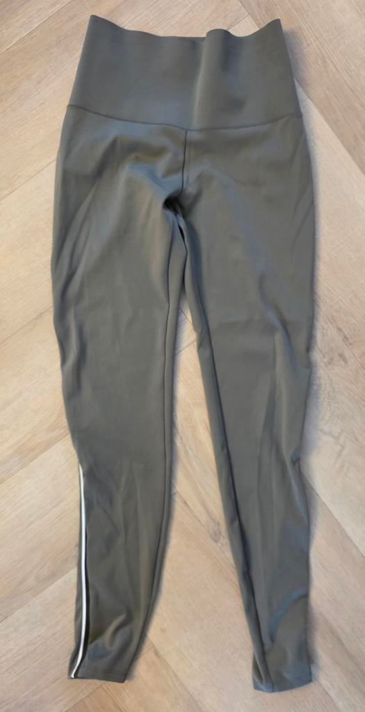 Oysho Sportlegging Maat S - Comfortabel en Stijlvol, Kleding | Dames, Sportkleding, Nieuw, Fitness of Aerobics, Grijs, Ophalen of Verzenden