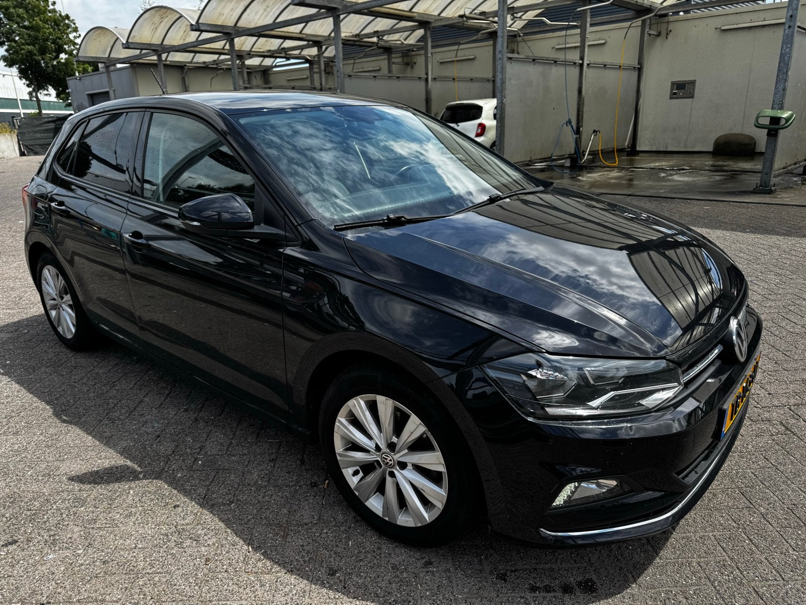 VW Polo 1.0 TSI 115pk | Highline | Apple Carplay, 1055 kg, Origineel Nederlands, Handgeschakeld, Particulier