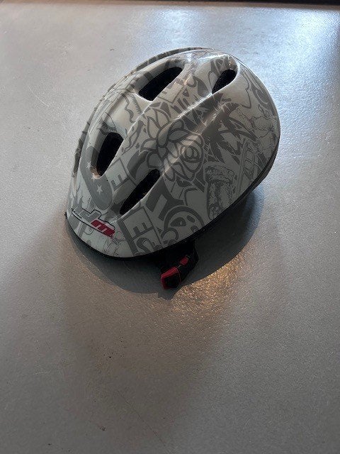 Fietshelmpje, Ophalen of Verzenden, Gebruikt