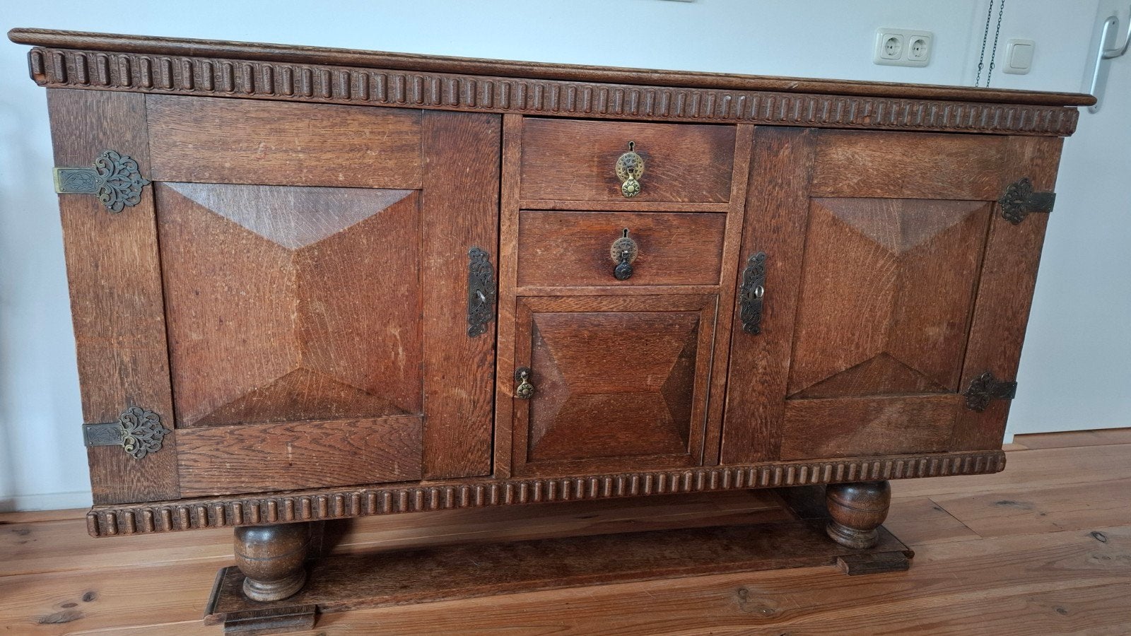 Antiek Art Deco massief eiken dressoir A'damse School 1928, Ophalen