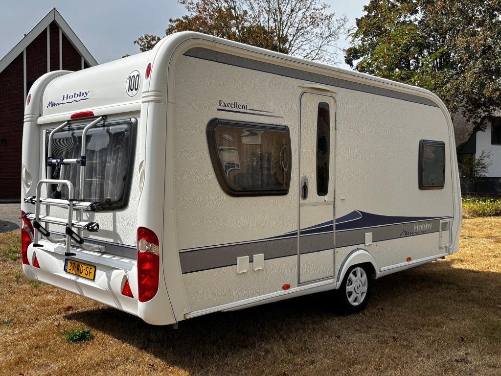 Hobby Excellent 460 UFE 2009 met voortent, Caravans en Kamperen, Rondzit, Hobby, Particulier, Vast bed
