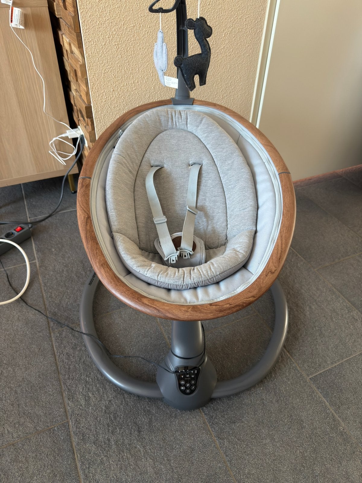 Maxi-Cosi Cassia elektrische wipstoel/babyschommel, Kinderen en Baby's, Schommelstoel, Met gordel(s) of riempje(s), Zo goed als nieuw