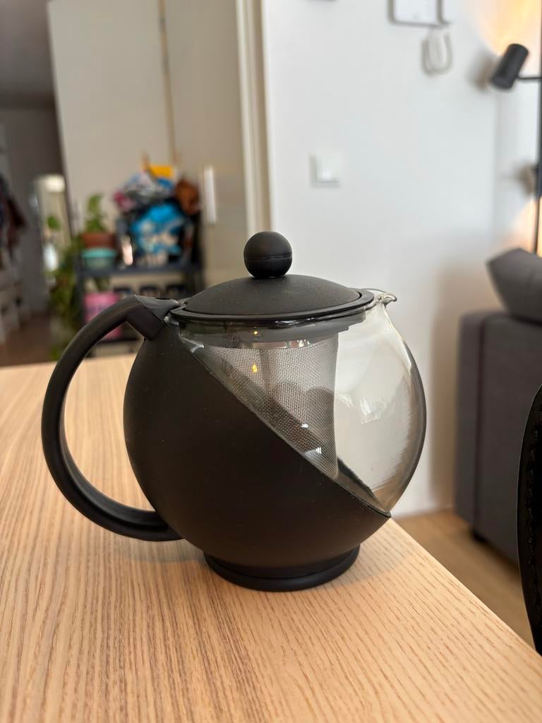 Schattige kleine theepot - Tijdloos design, Ophalen, Zo goed als nieuw