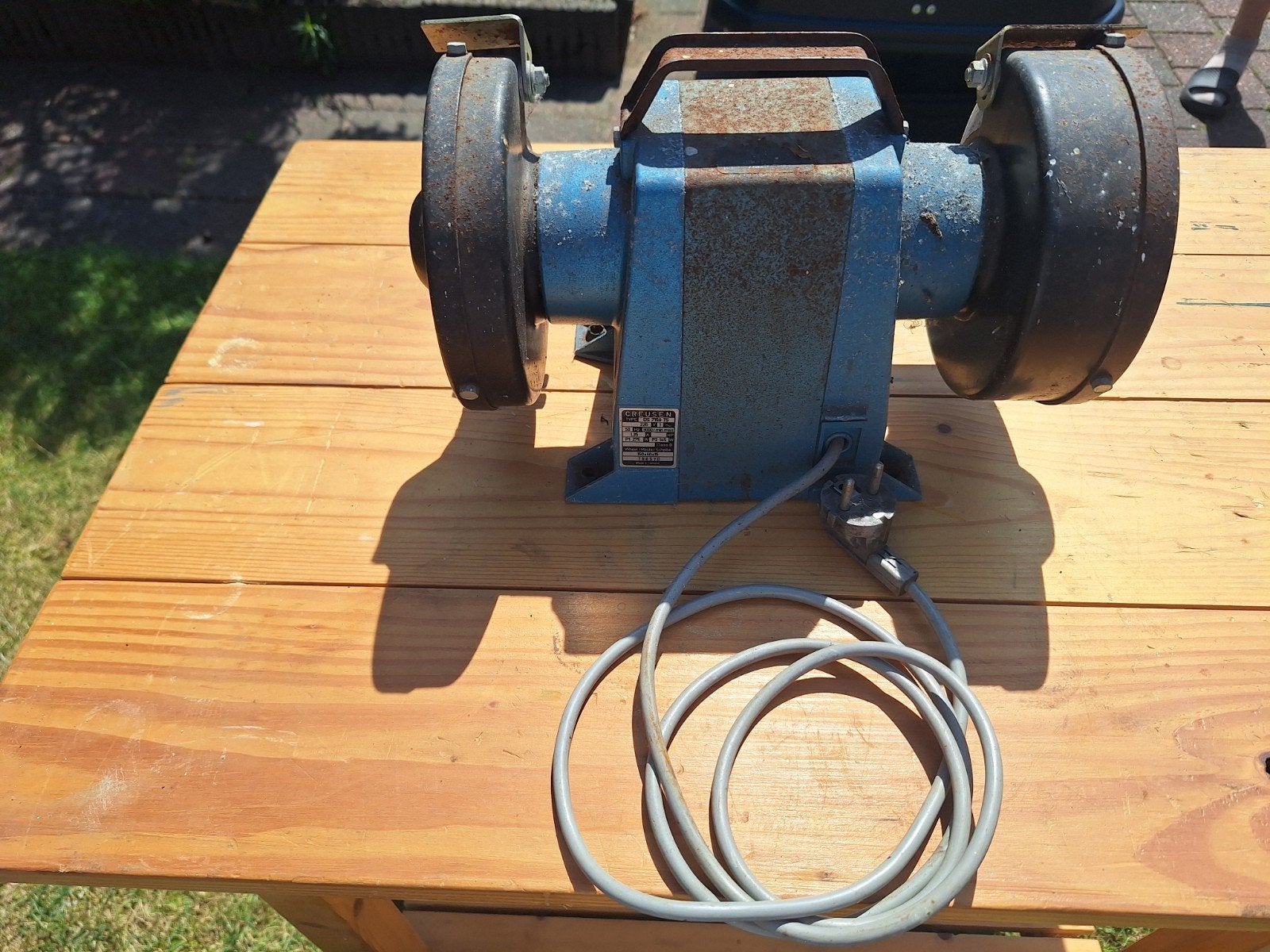Creusen DS 7150 TS bankslijpmachine 150 mm, Ophalen, Gebruikt, Minder dan 700 watt, Werkbankslijpmachine