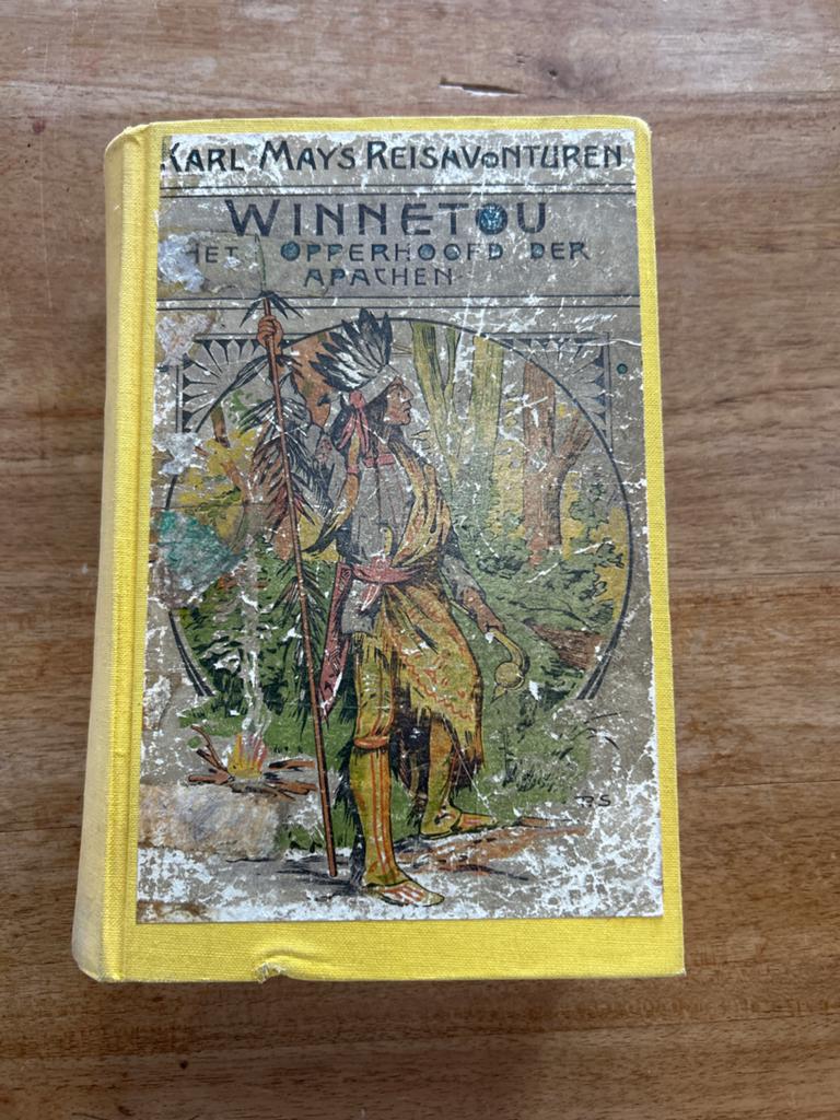 Karl Mays Reisavonturen: Winnetou - Het Opperhoofd der Apach, Ophalen of Verzenden, Gelezen