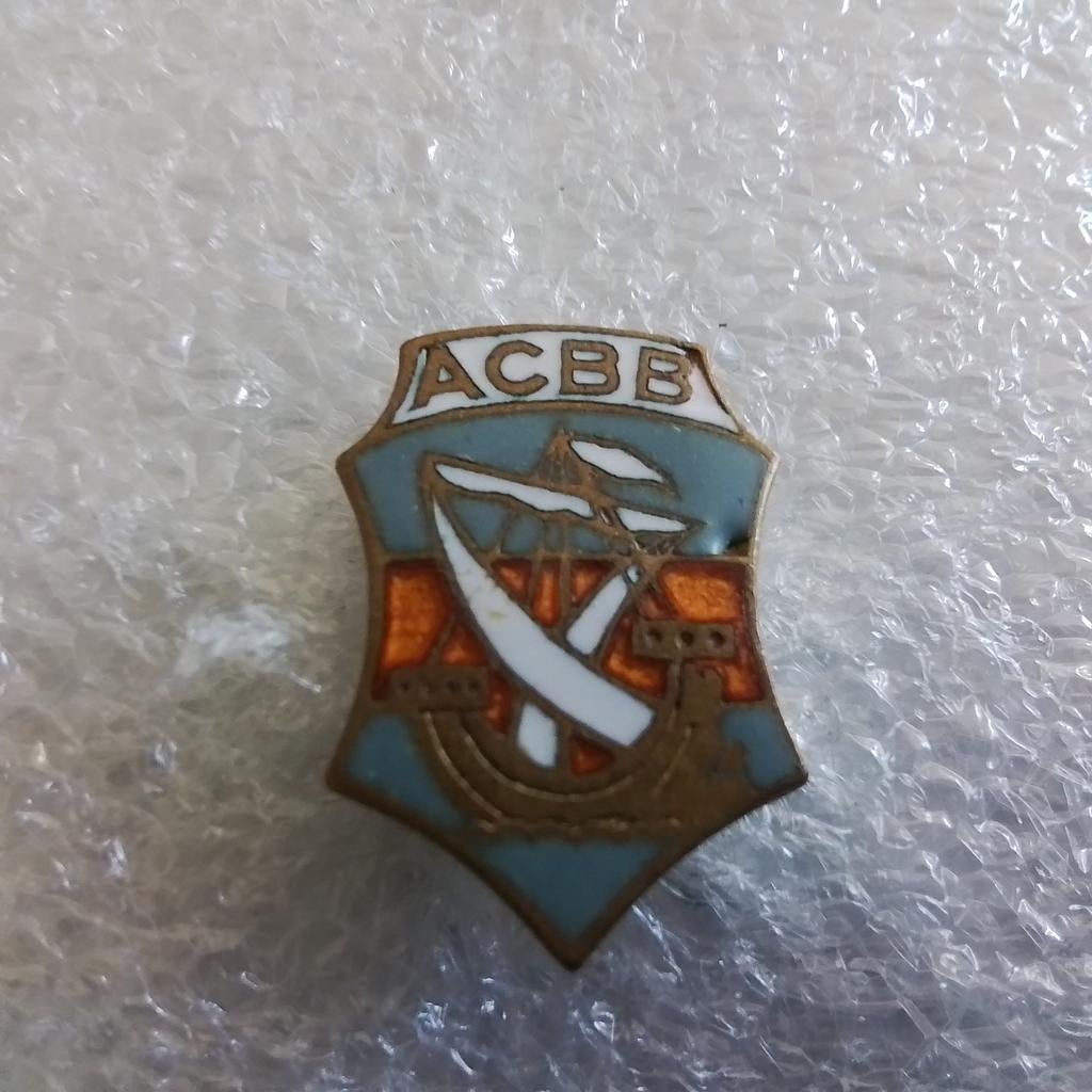 A.C.C.B. voetbal Frankrijk Geëmailleerd origineel gemerkt, Ophalen of Verzenden