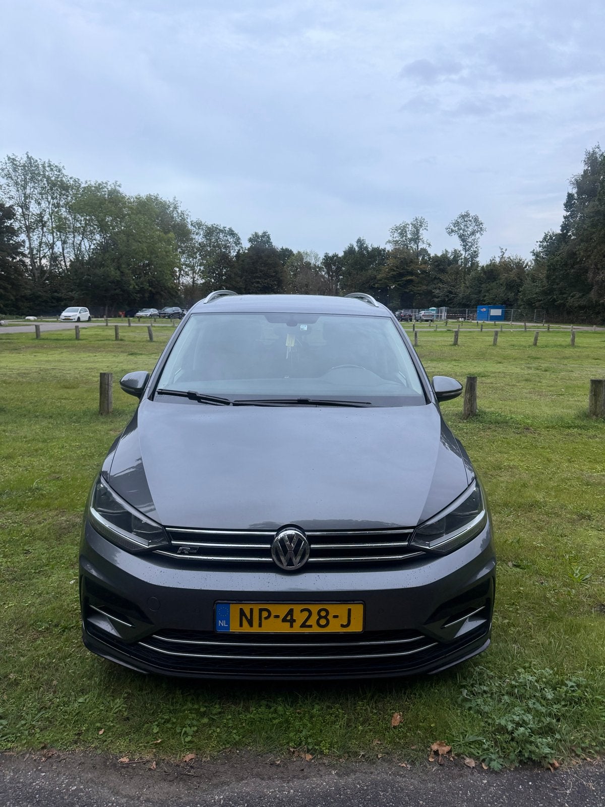 Volkswagen Touran 1.4 TSI 110KW/150PK 7-DSG 2017 Grijs, 4 cilinders, 7 stoelen, Origineel Nederlands, 19 km/l