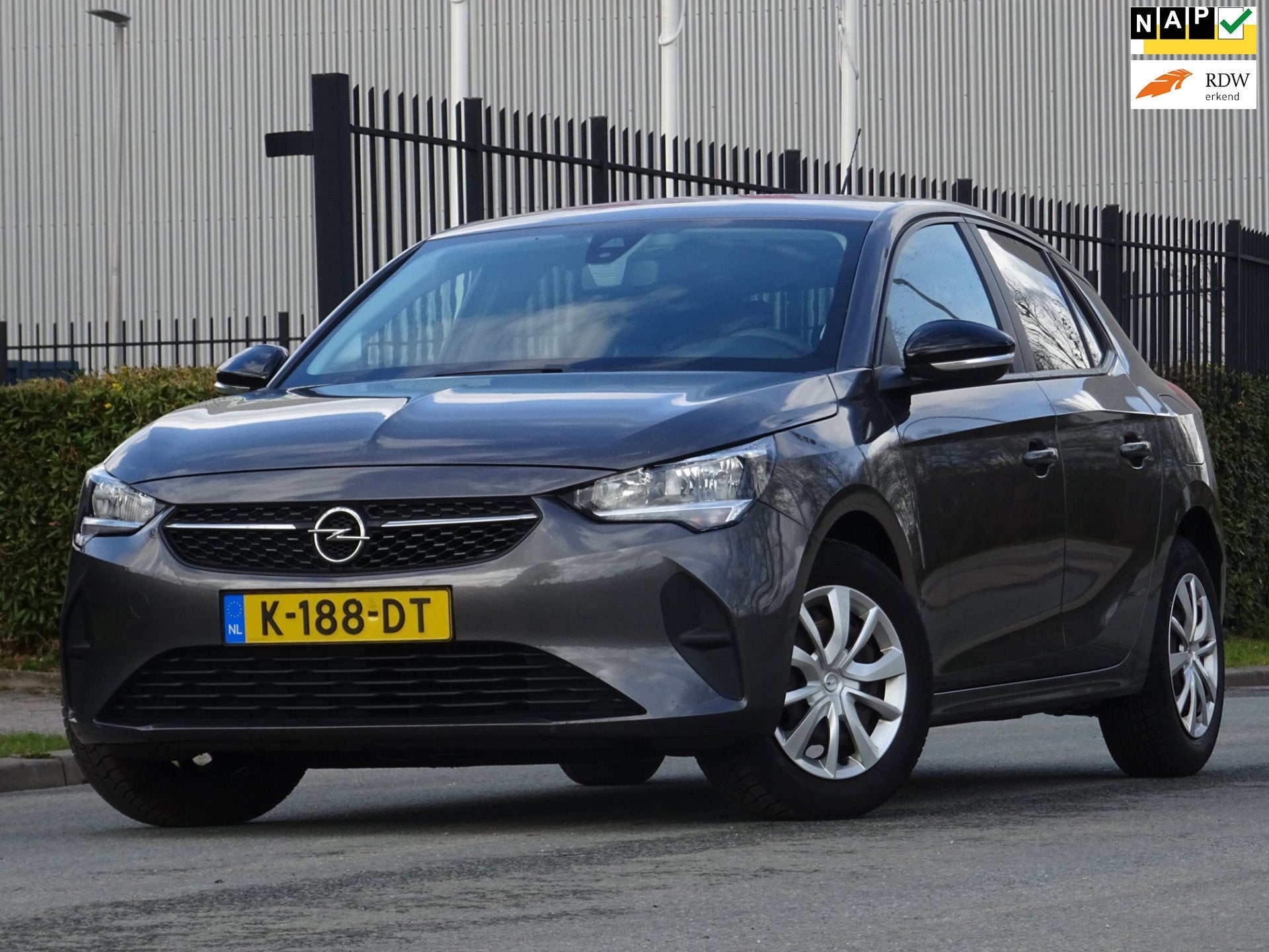 Opel Corsa 1.2 Edition NAP/CARPLAY/LANE-ASSIST/NAVI/PDC/AC, Voorwielaandrijving, Dealer onderhouden, Euro 6, 1199 cc