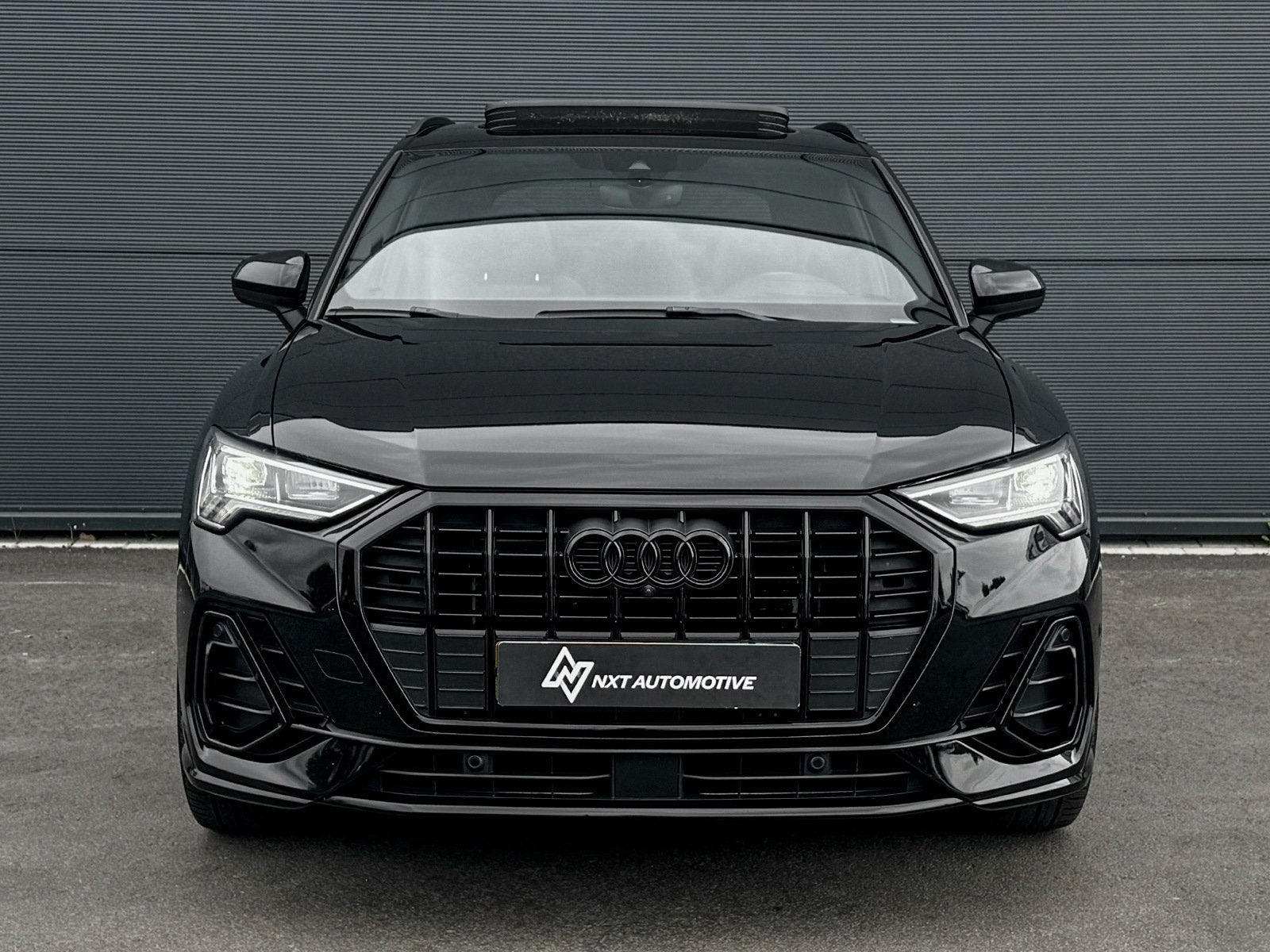 Audi Q3 45 TFSI 2.0 Quattro S Line Pano ACC Matrix RS Velgen, Auto's, Dealer onderhouden, Gebruikt, 1984 cc, Zwart
