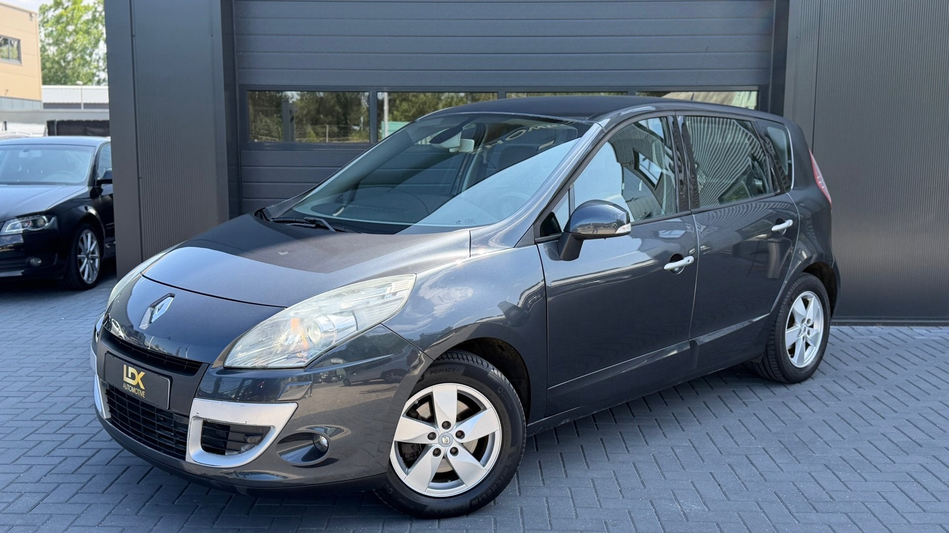 Renault Scénic 2.0 Dynamique|Keyless|PDC|Airco|Cruise|Navi, Auto's, Renault, Gebruikt, 4 cilinders, Origineel Nederlands, Zilver of Grijs