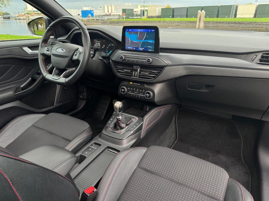 Ford Focus 1.0 EcoBoost ST Line Panodak LED Camera MEGA VOL!, 125 pk, Gebruikt, Euro 6, Adaptive Cruise Control