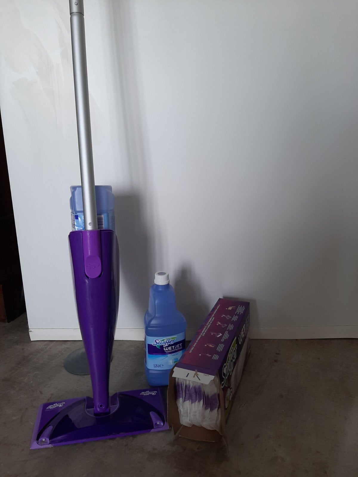 Swiffer WetJet Startpakket met navulling en Vloeistof, Ophalen, Mop of Dweil
