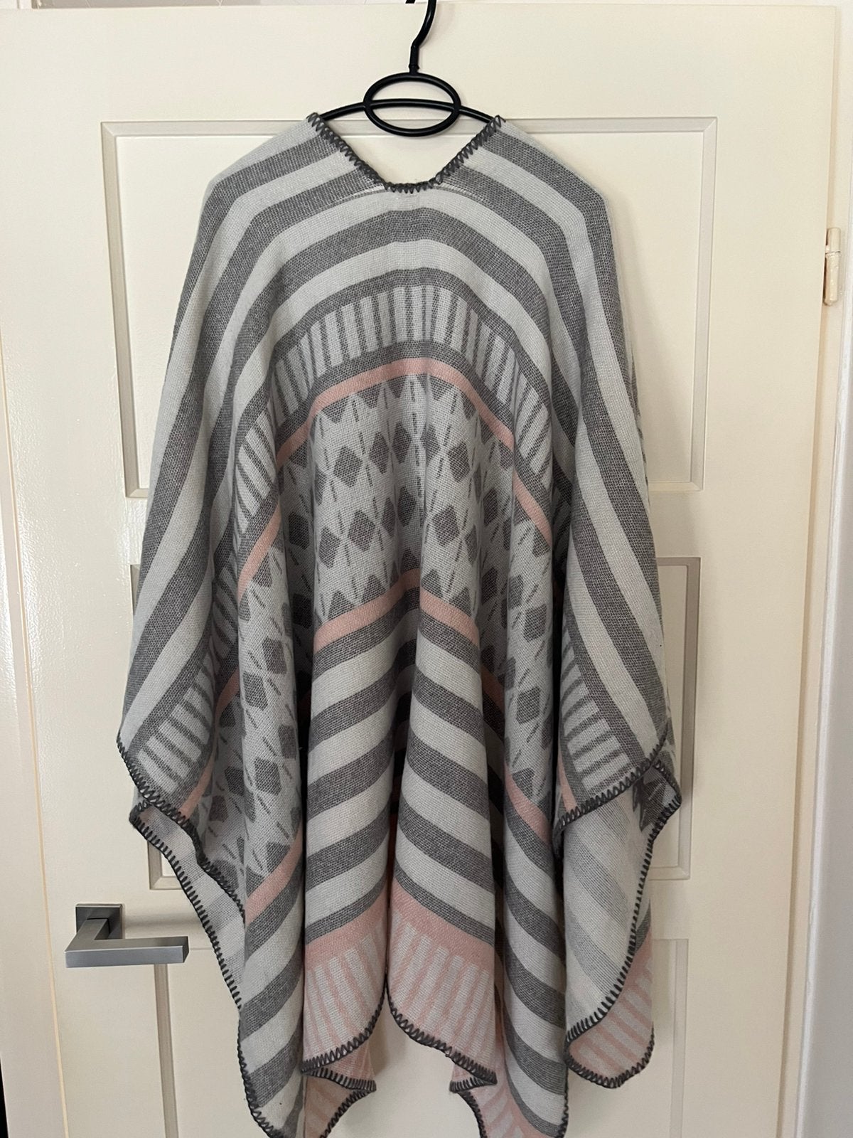 Omslagdoek stola, Ophalen of Verzenden, Zo goed als nieuw, Maat 46/48 (XL) of groter, Sjaal